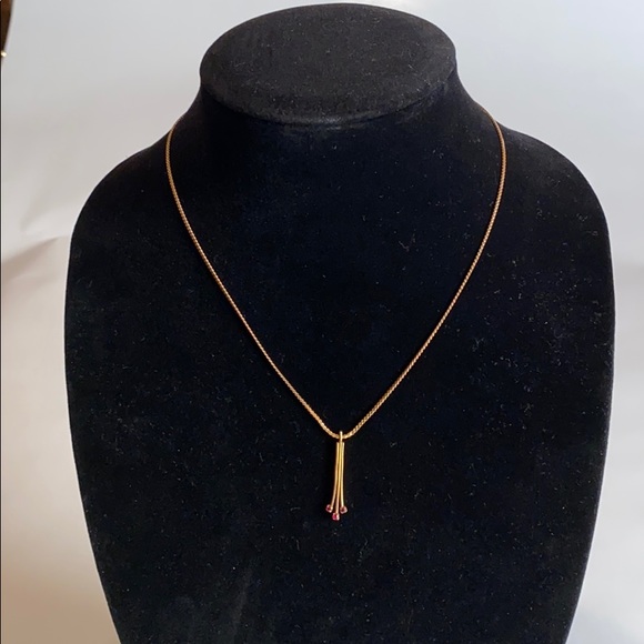 Gold-toned and red stones necklace - Picture 1 of 5